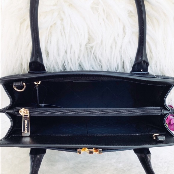 ‼️TODAY ONLY‼️Michael Kors Montgomery Satchel Bag - Picture 5 of 8